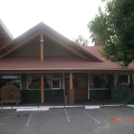 Parkside Inn Fresno Buitenkant foto