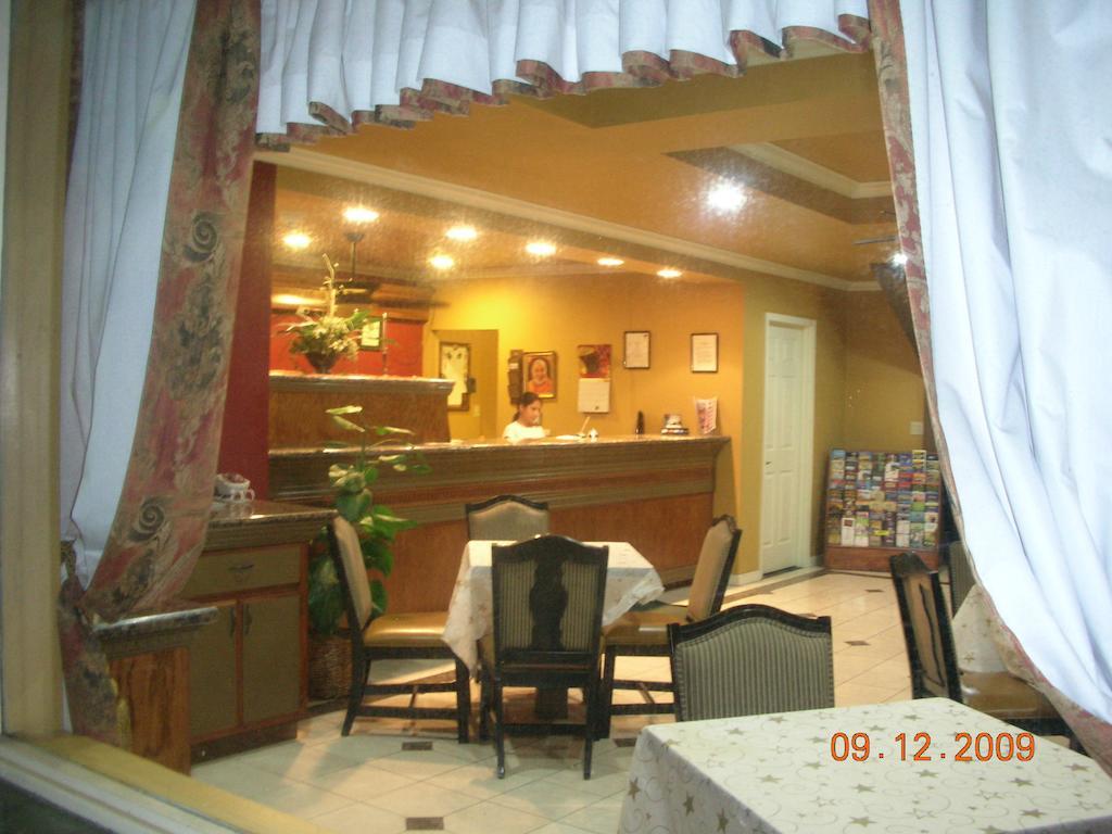 Parkside Inn Fresno Buitenkant foto