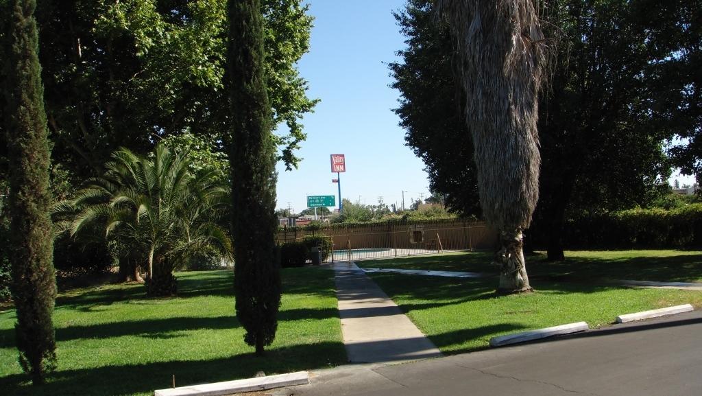 Parkside Inn Fresno Buitenkant foto